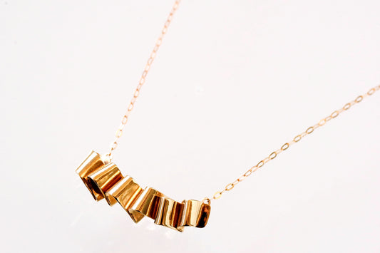 Ribbon Necklace