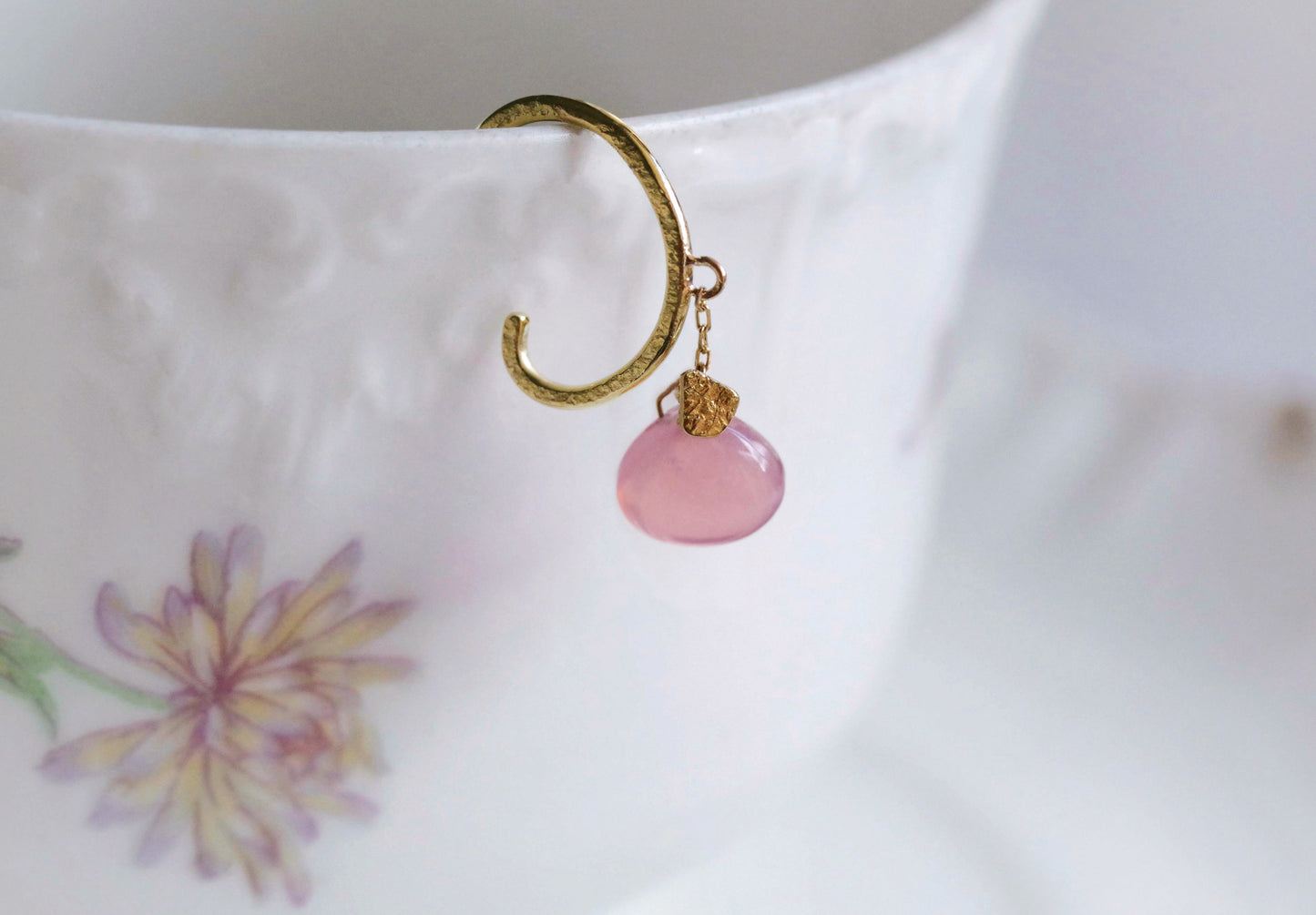 Rose Quoatz Ear Cuff