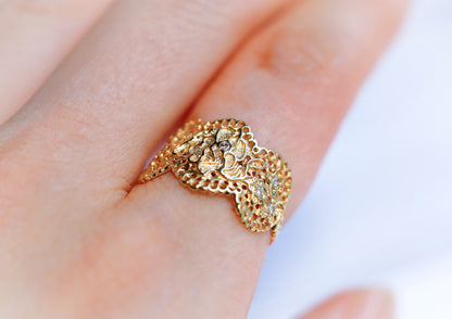 Scalloped Lace Ring