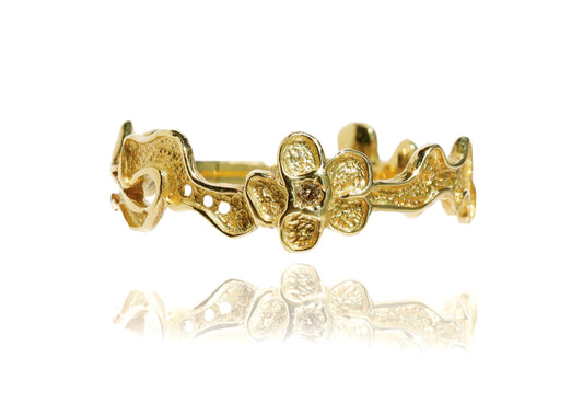 Swaying Flower Ring