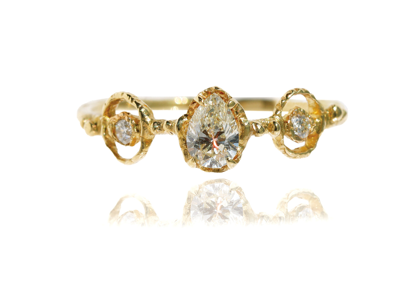 Pear-shaped Diamond Ring