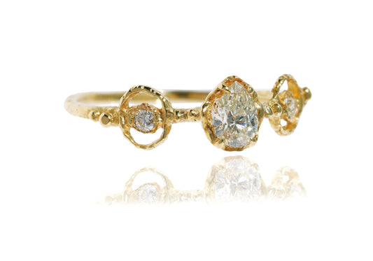 Pear-shaped Diamond Ring